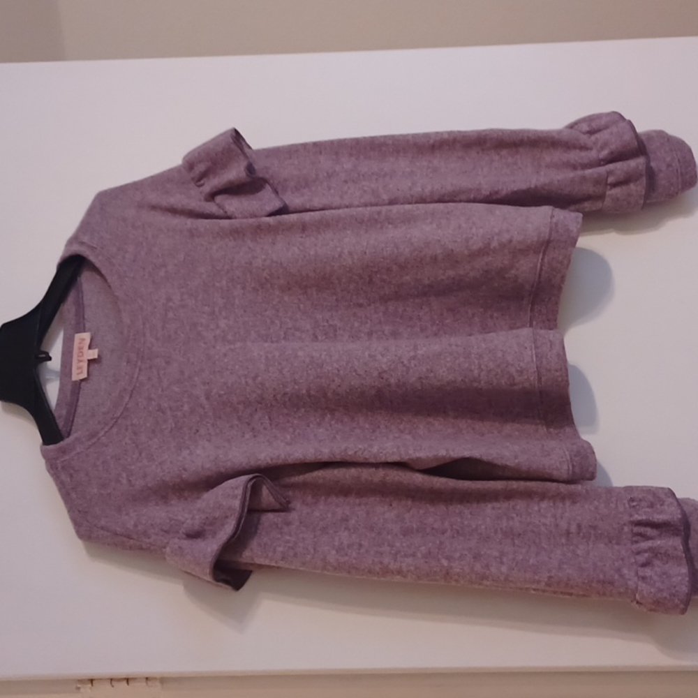 Upgrade your sweatshirt game with this fun find!